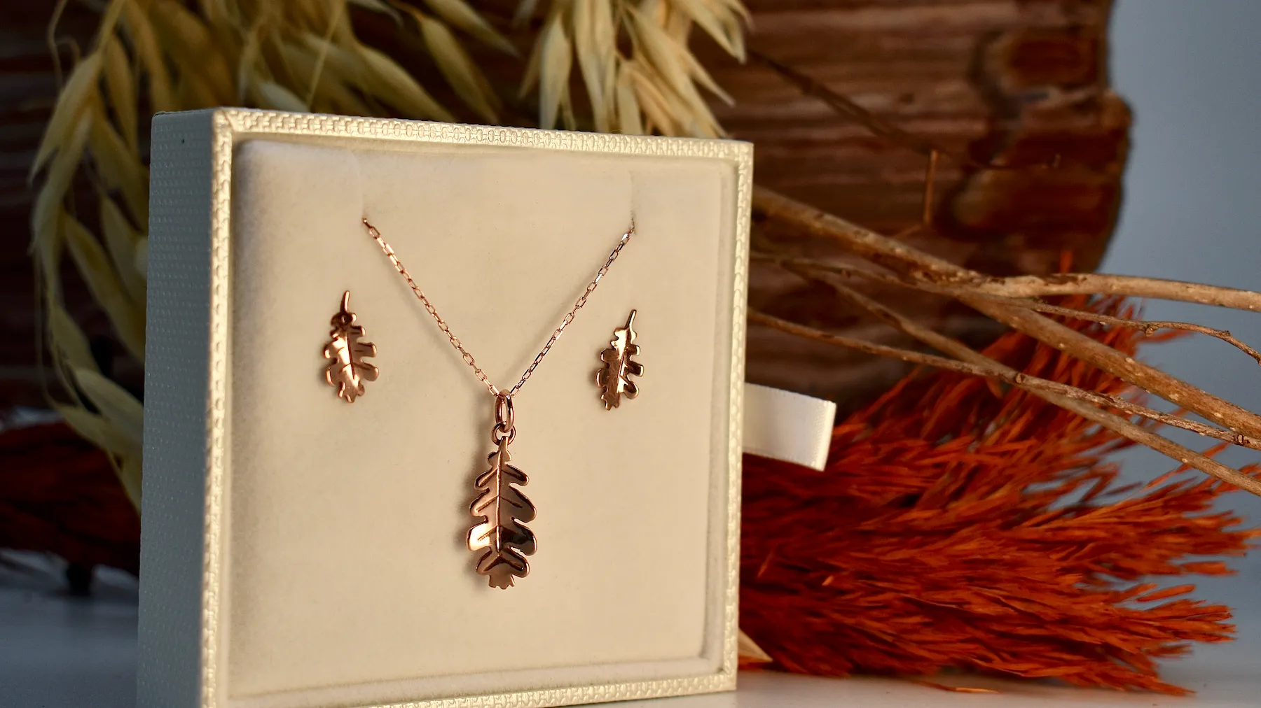 10kt Gold Oak Pendant & Earring Set