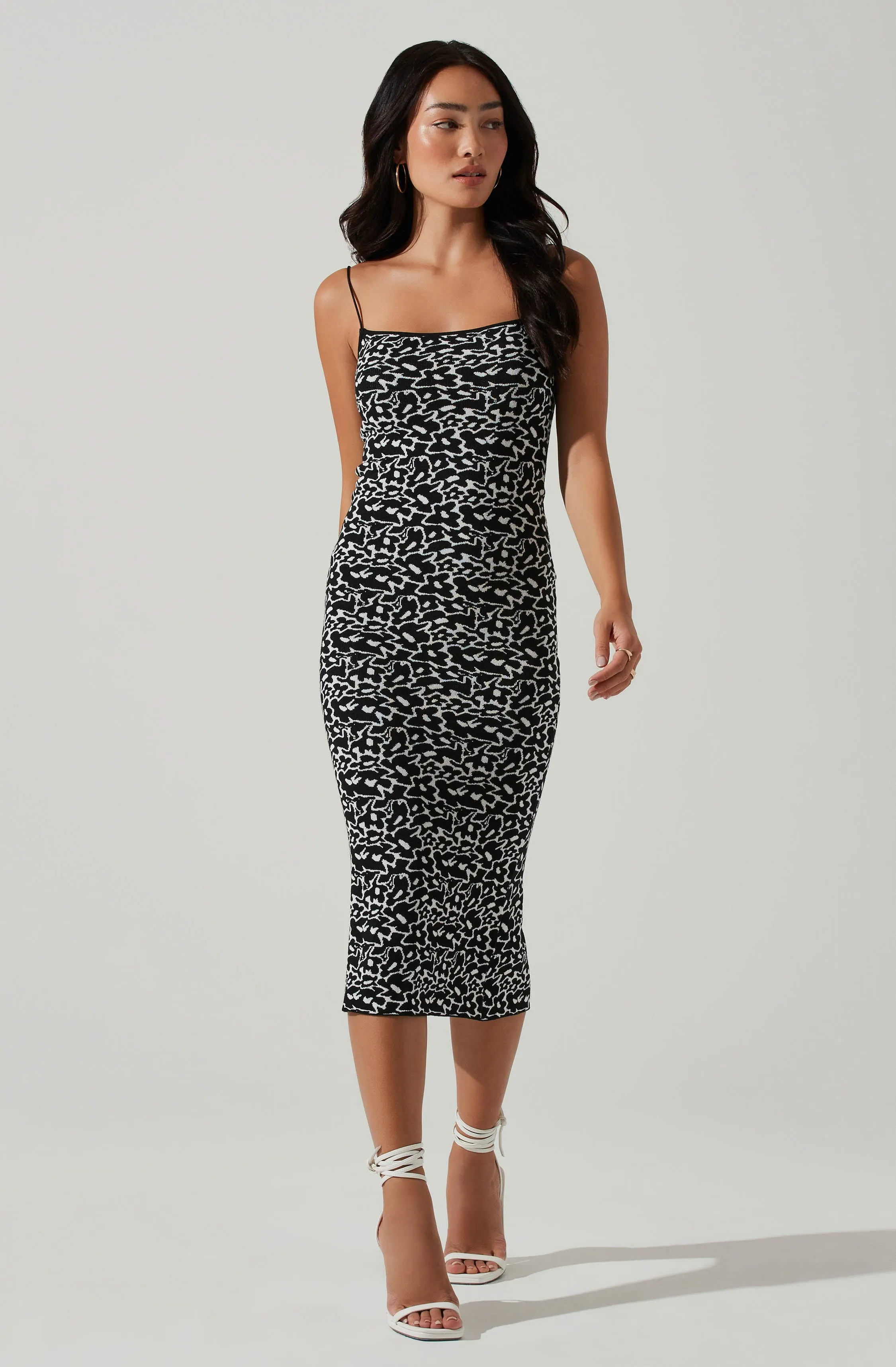 Floral Body-Hugging Knit Dress in Midi Length