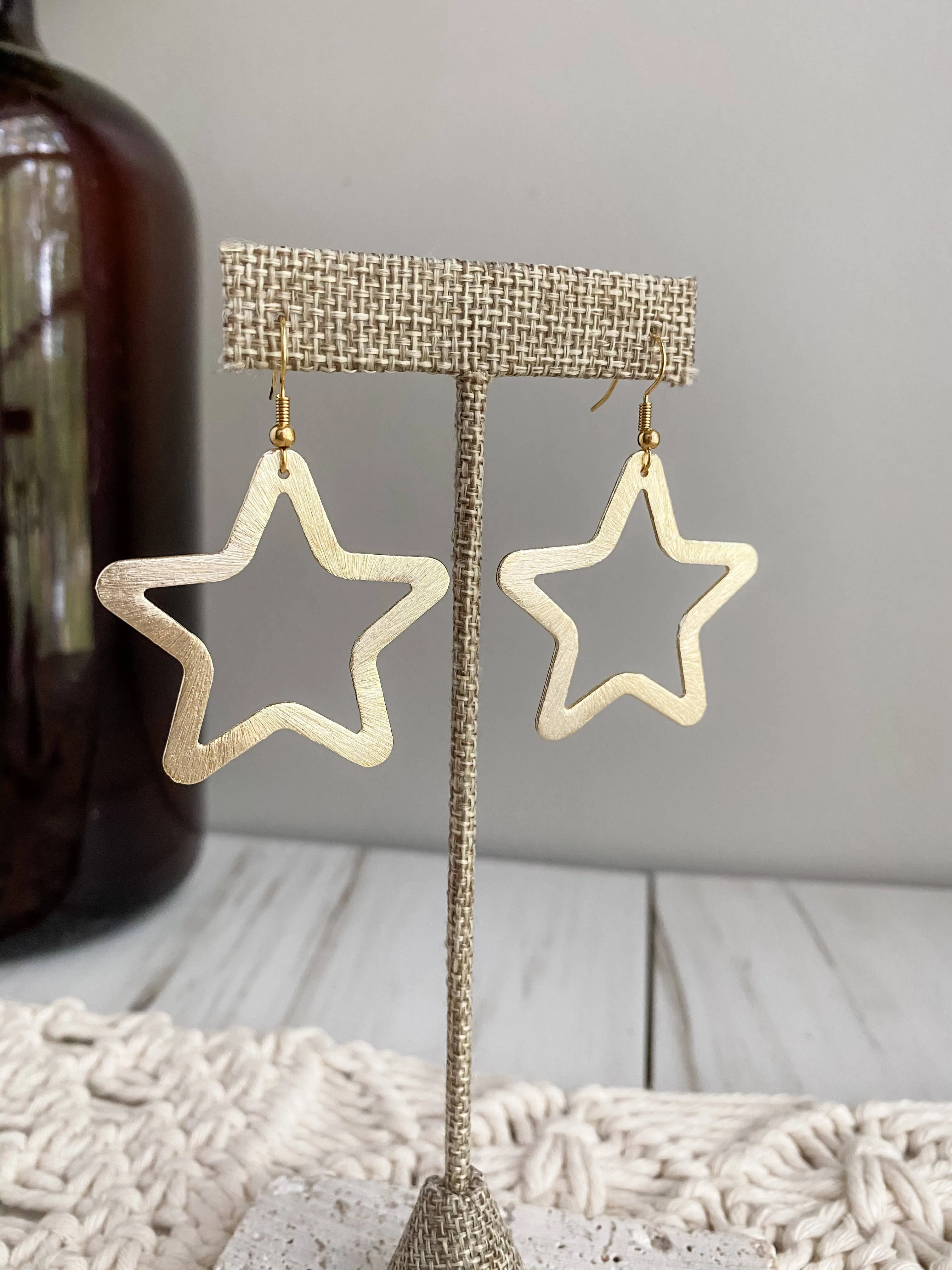 Star Bright Earrings: Medium / Gold