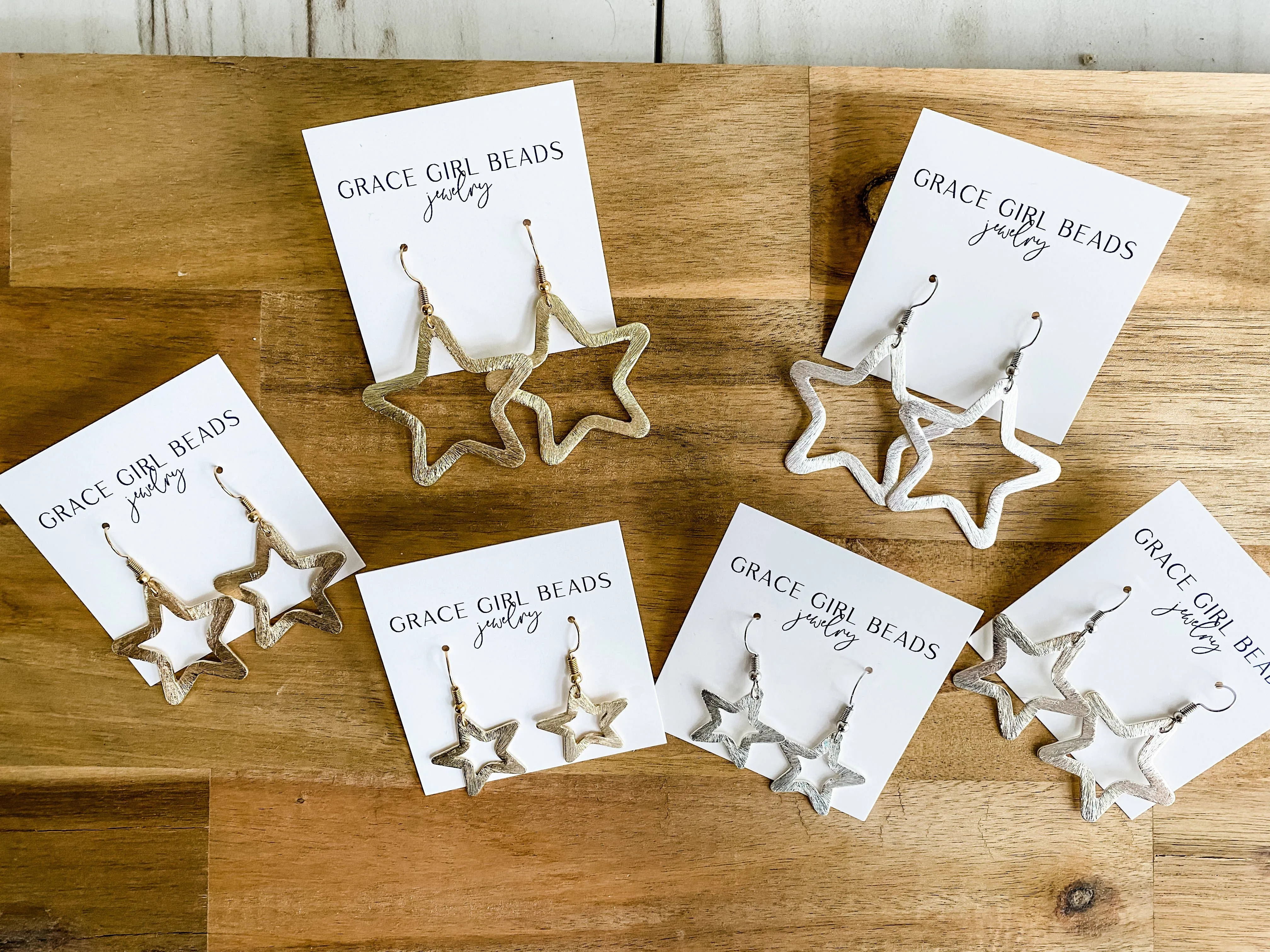 Star Bright Earrings: Medium / Gold