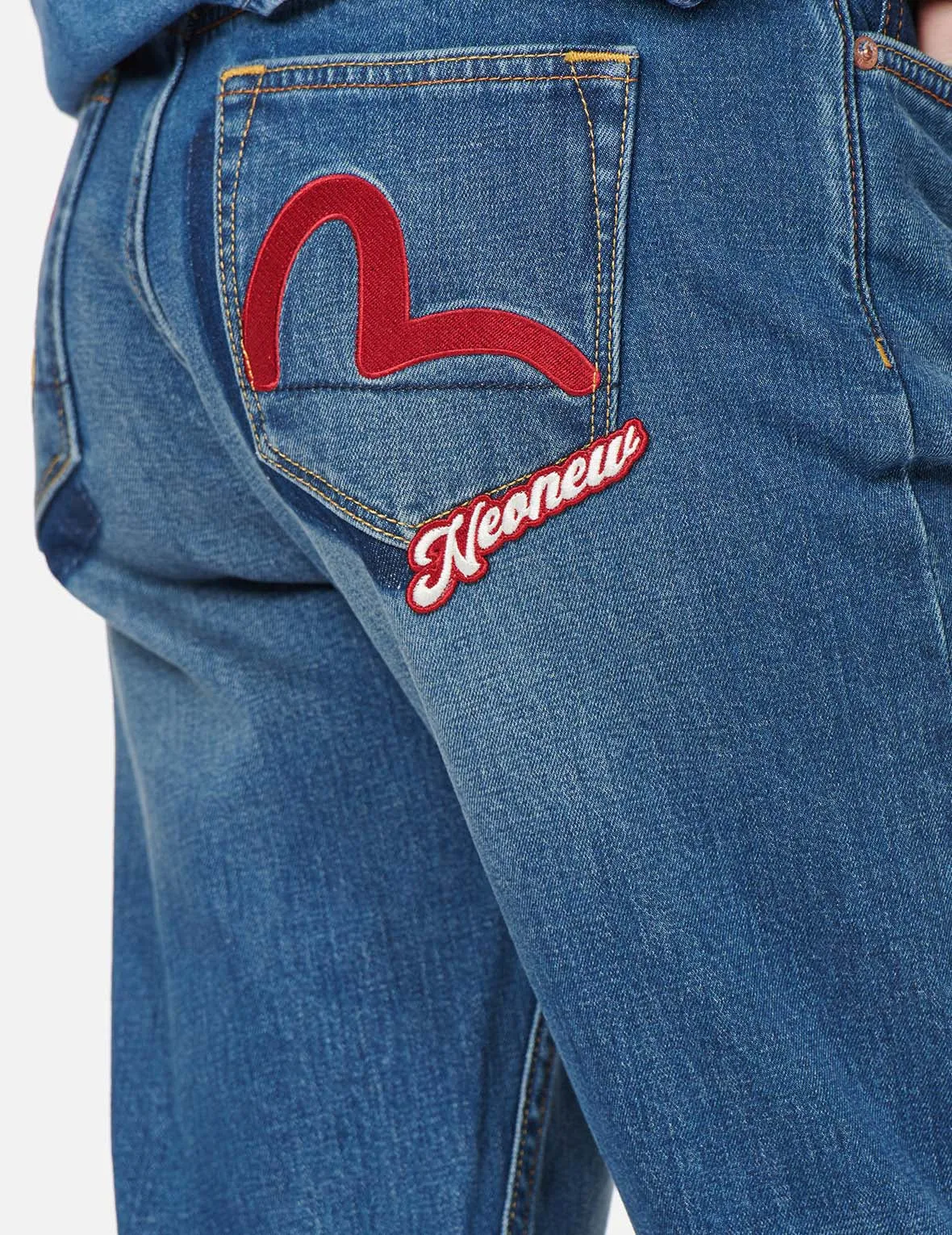 Kamon and Seagull Embroidered Relax-Cut Denim Jeans