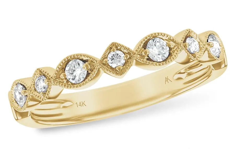 Gold Ladies Wedding Ring in 14KT