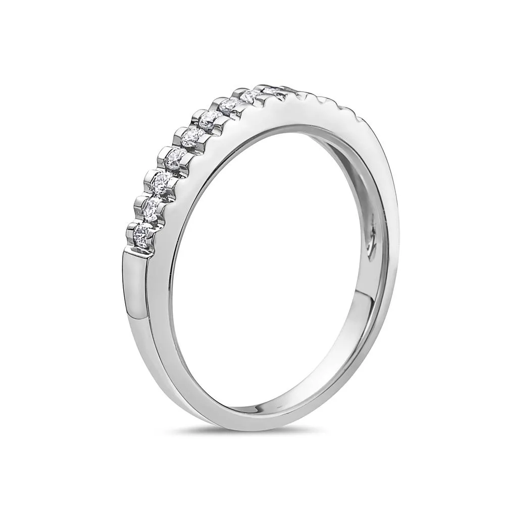 18K White Gold Women's Wedding Band With 0.25 CT Diamond