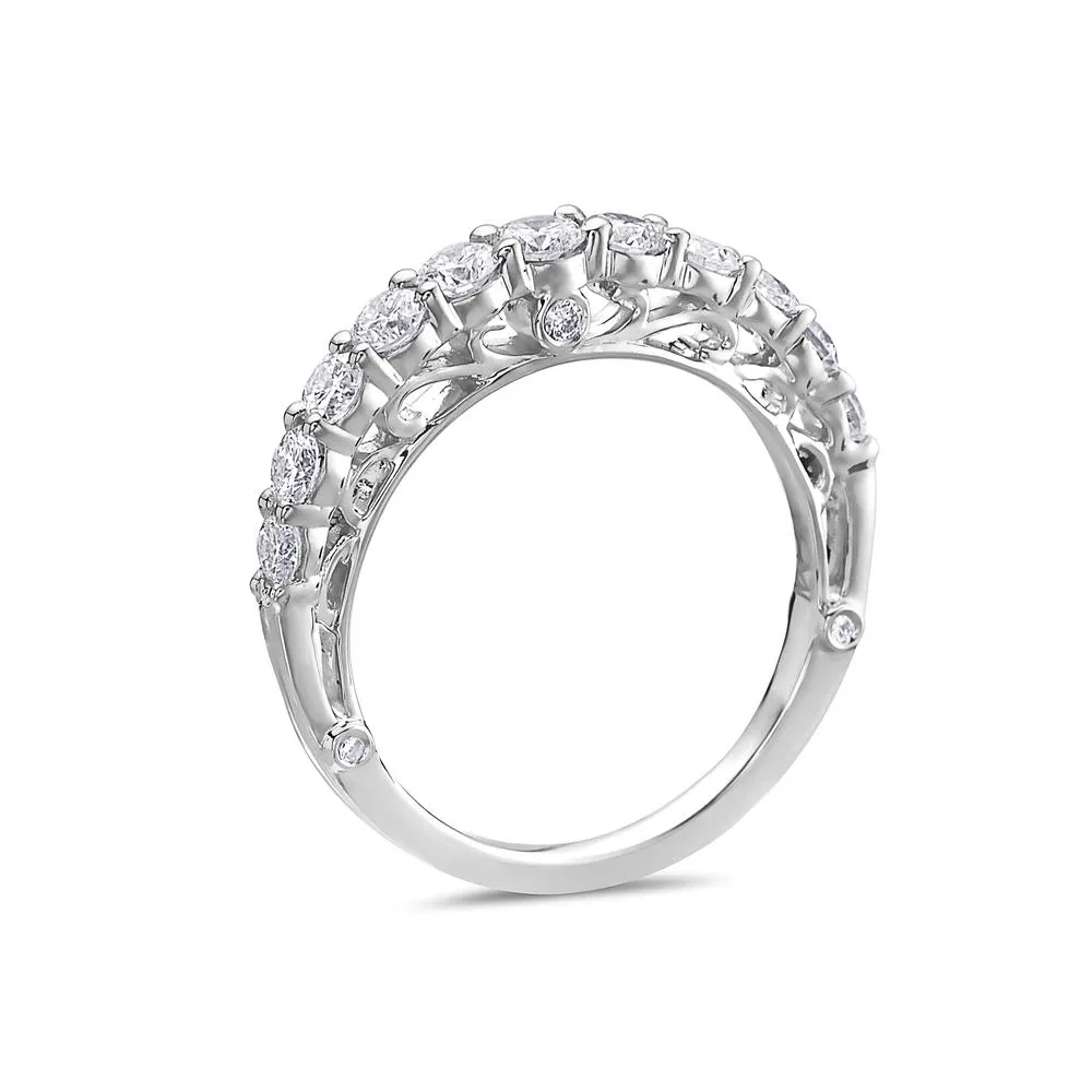 Ladies 18k White Gold Diamond Wedding Band with 0.95 Carat