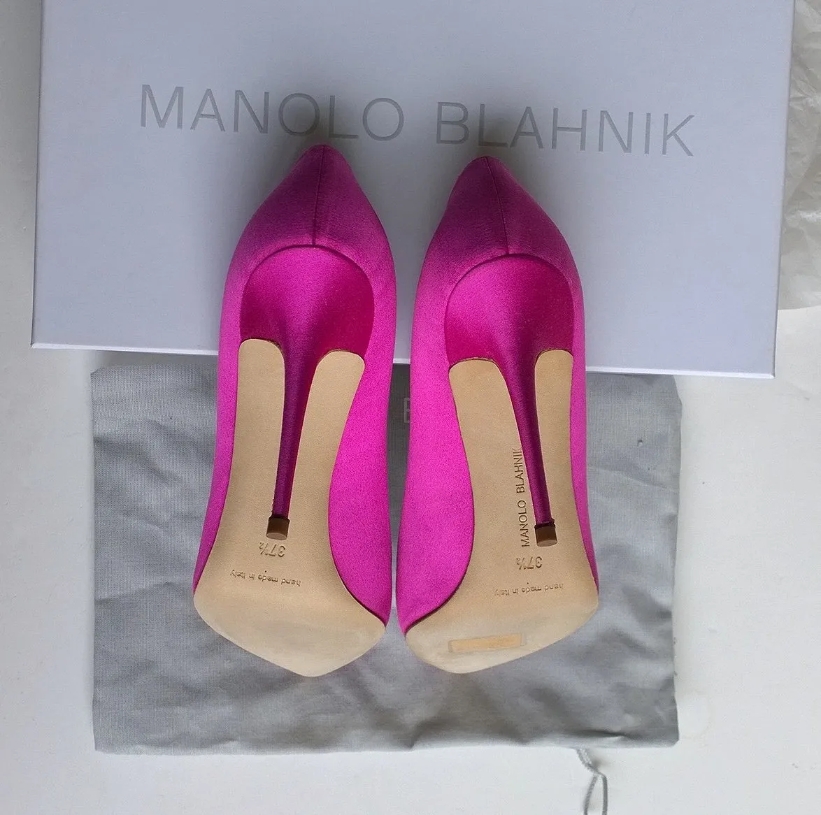 Manolo Blahnik Borlak 105 Fuchsia Satin Strass Heels