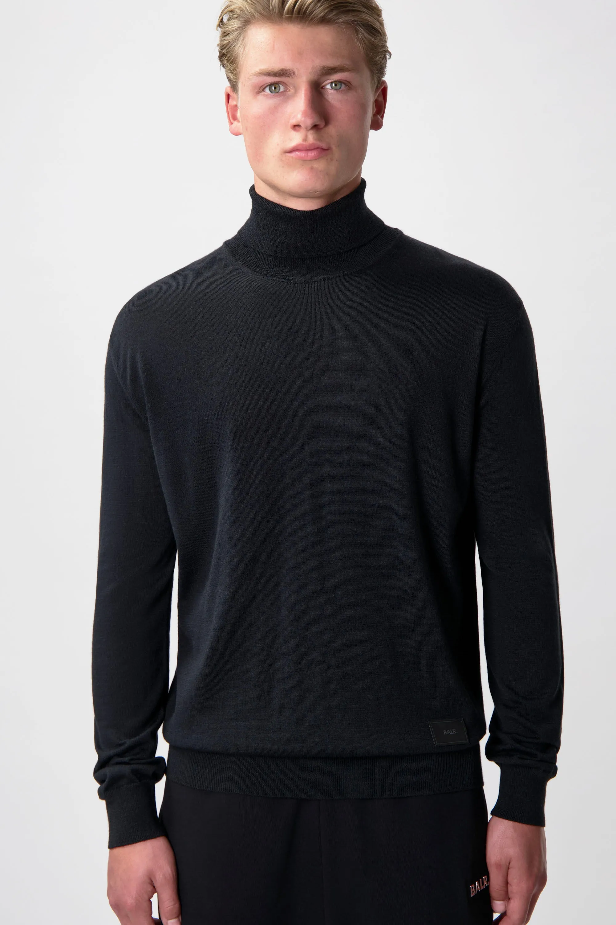 Q-Series Regular Fit Fine Knit Turtleneck Jet Black