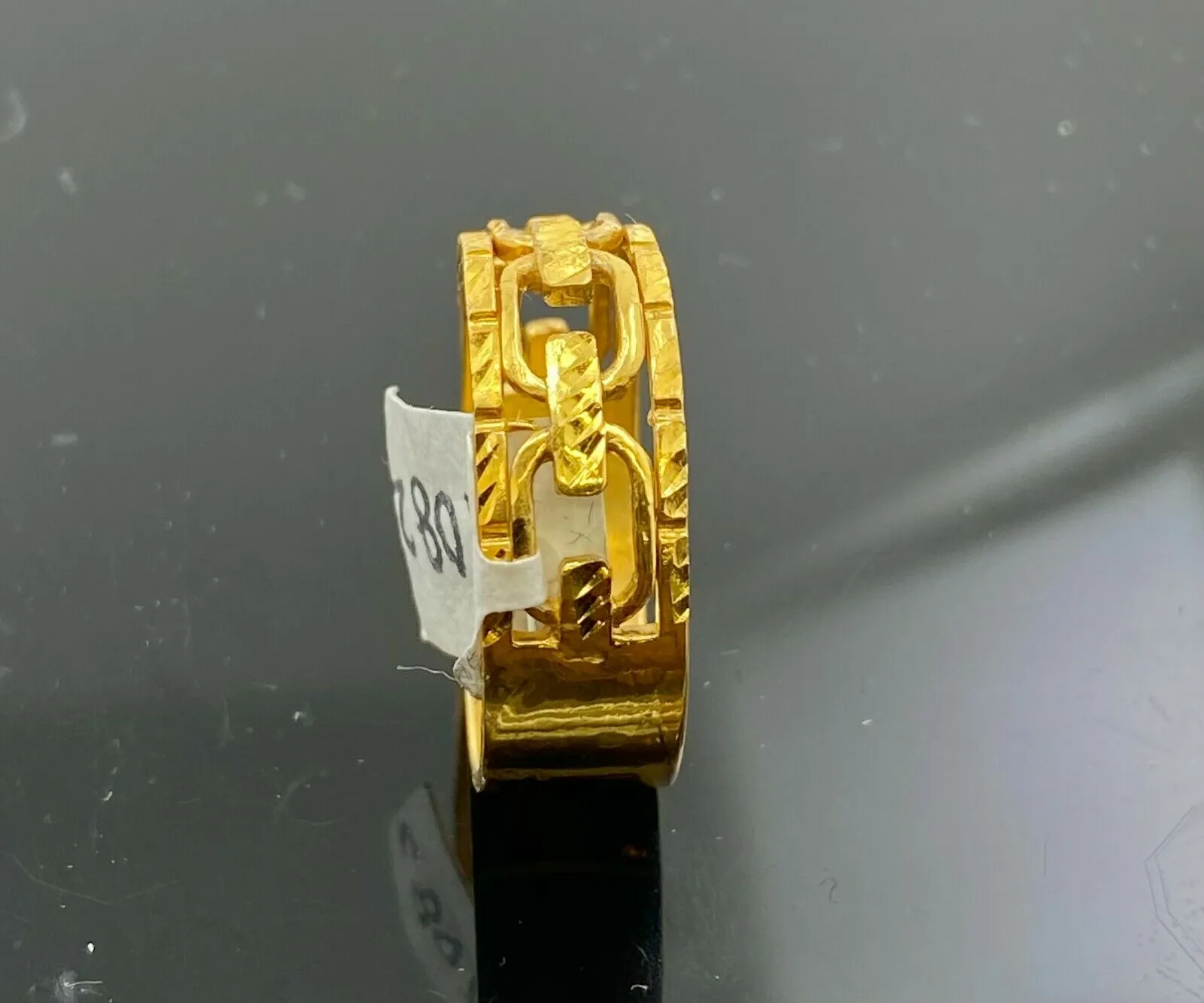 22k Solid Gold Ladies Elegant Charm Link Ring, Size 11