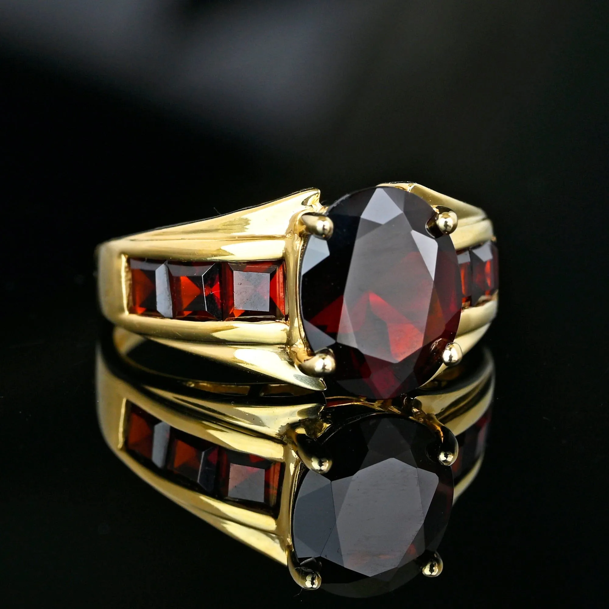 Vintage 10K Gold Channel Set Statement Oval Garnet Ring