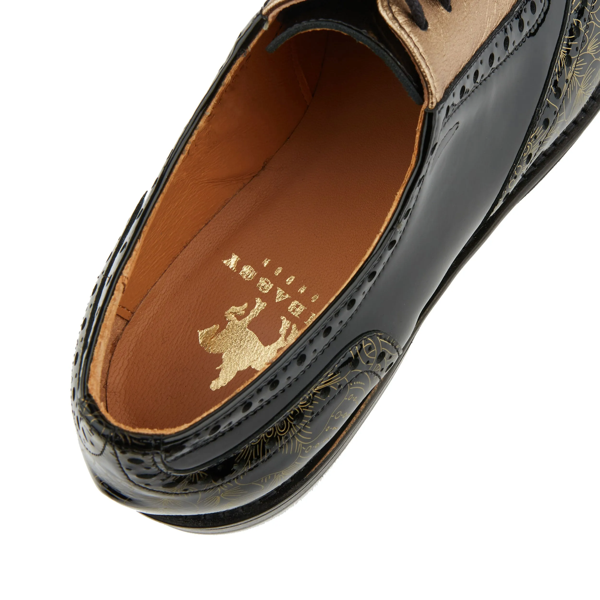 VIVIENNE GOLD GLOSS - Women's leather oxfords with wingtip and brogue detail in black