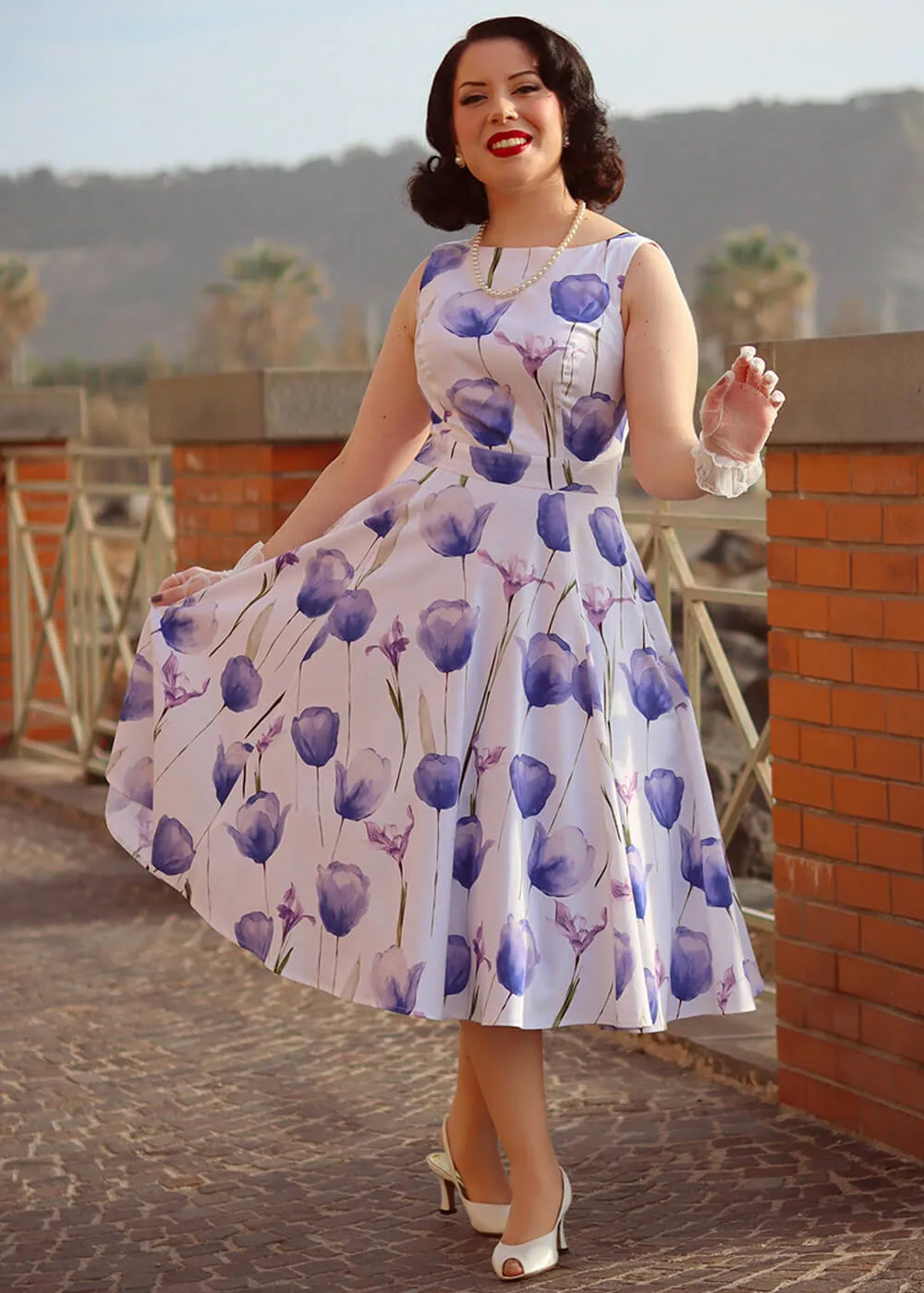 Vintage Swing Dress in White Blue with Floral Print Mid-century Style