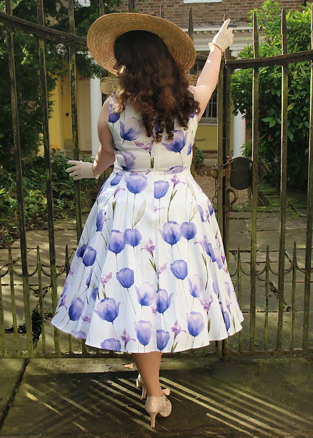 Vintage Swing Dress in White Blue with Floral Print Mid-century Style